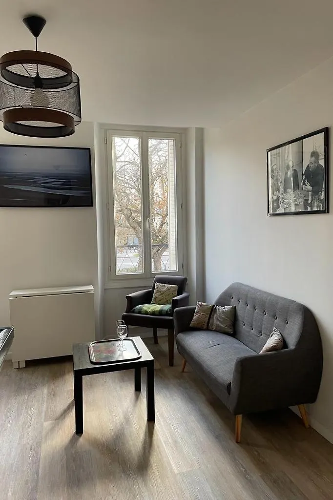 Superbe 2 Pieces Proche Nation Apartmán